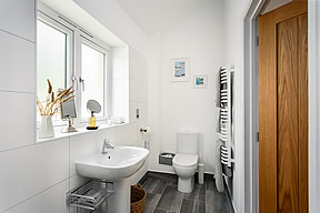 Cow Parsley Cottage - wetroom shower