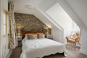 Pippin Cottage - double bedroom