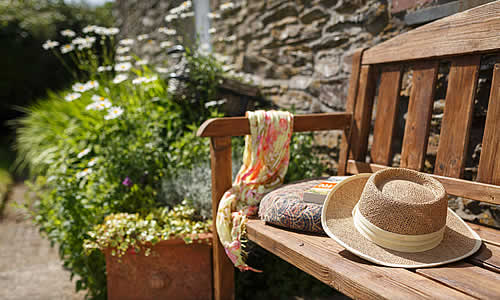 Enjoy a relaxing break close to the coast in Cornwall